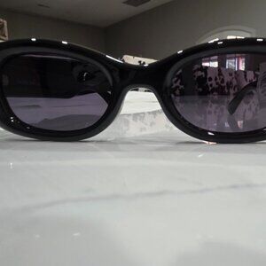 Elegant Black Sunglasses